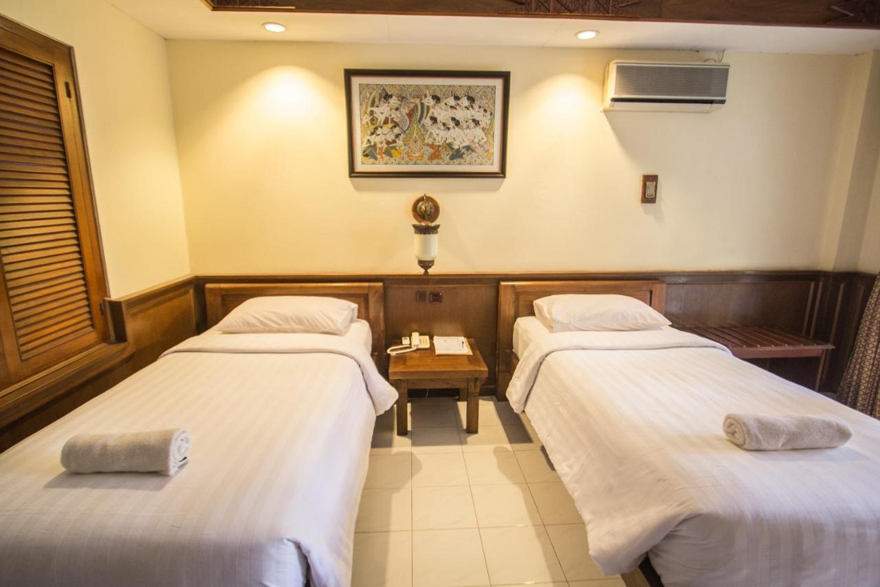 Kamar Superior Double atau Twin dengan Pemandangan Taman